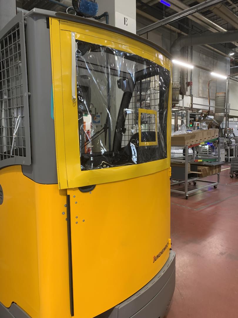 Heftruckzeil op maat, realisatie 4 door Dekzeilen Rubbens