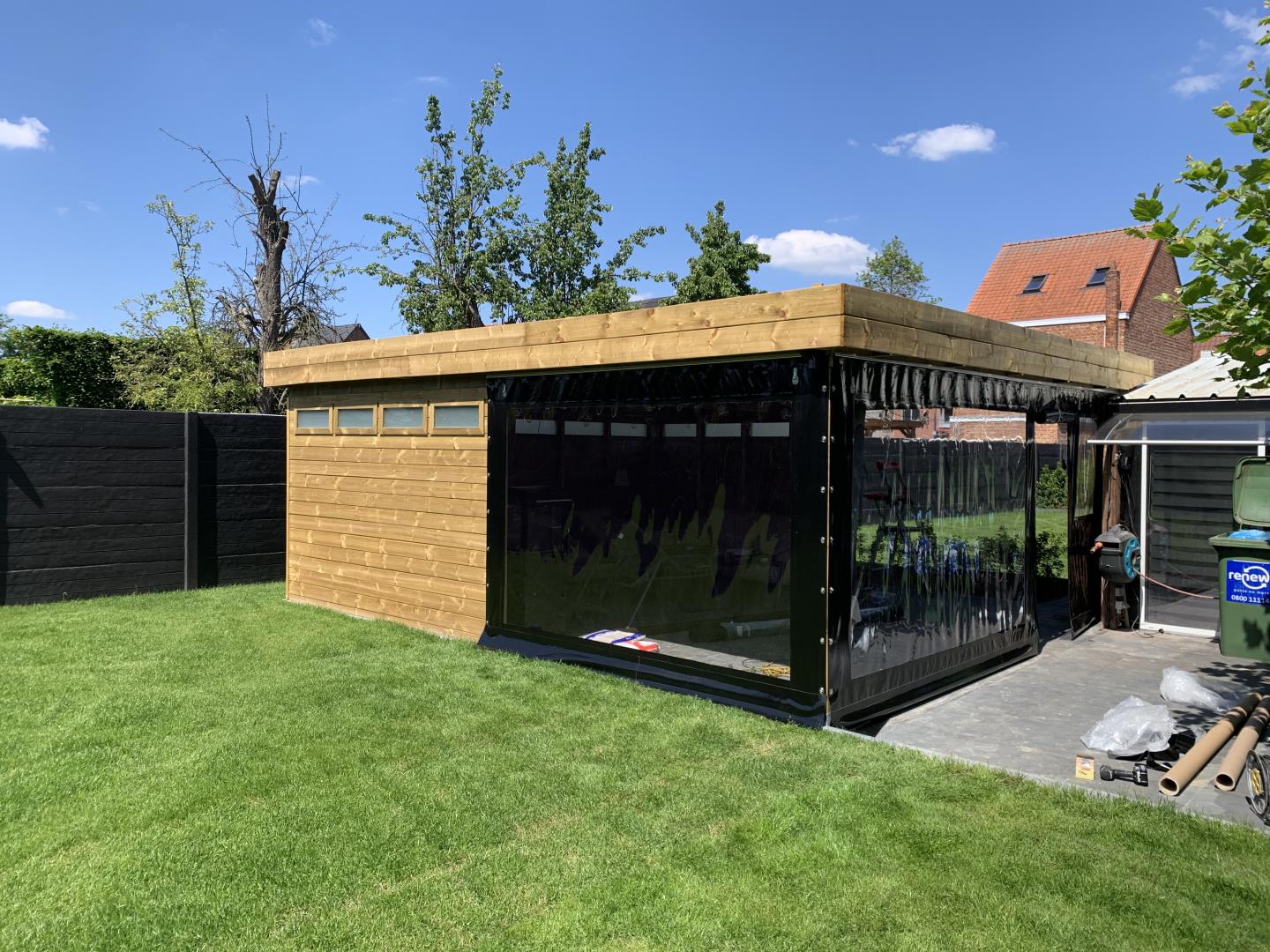 Pergolazeil op maat met raamfolie, realisatie 4 door Dekzeilen Rubbens