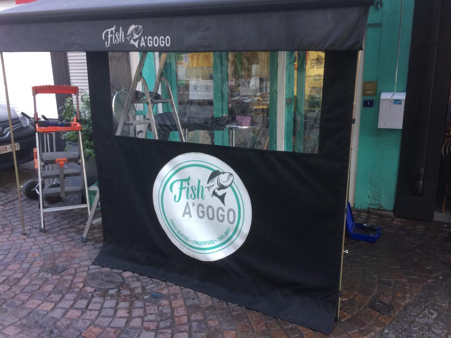 Voorzeil en zijzeil op maat voor terras, realisatie 11 door Dekzeilen Rubbens