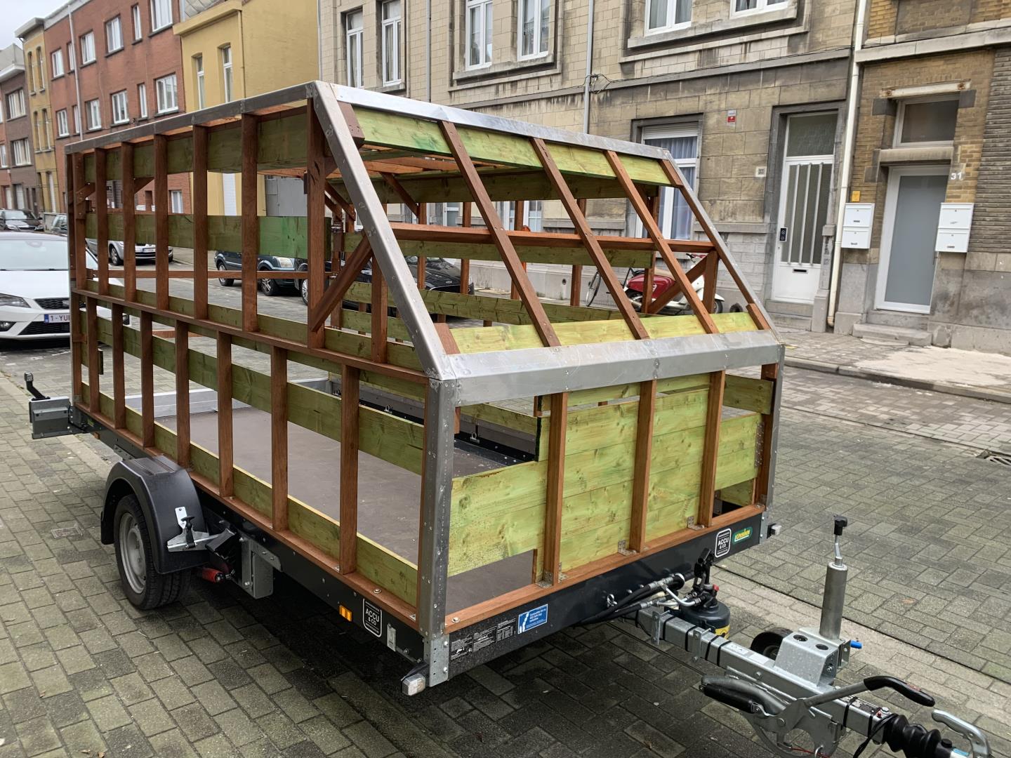 Remorquezeil op maat voor aanhangwagen, realisatie 6 door Dekzeilen Rubbens